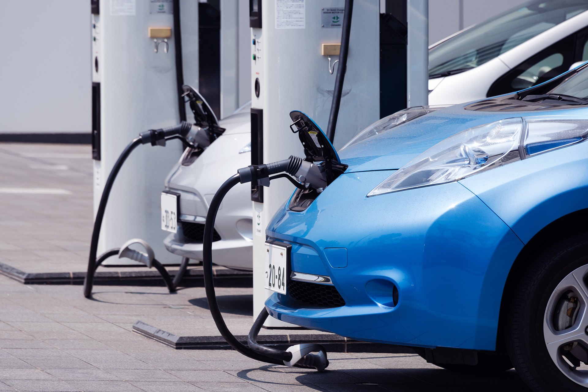 lithium-battery-within-a-car-charging lithium-battery-within-a-car-charging