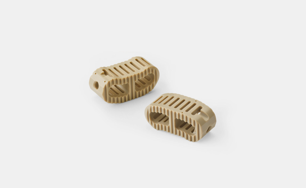 Solvay-implantable-spinal-cages-application-promo Solvay-implantable-spinal-cages-application-promo